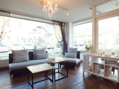 ヘアーメイク スロウ 南蔵王店