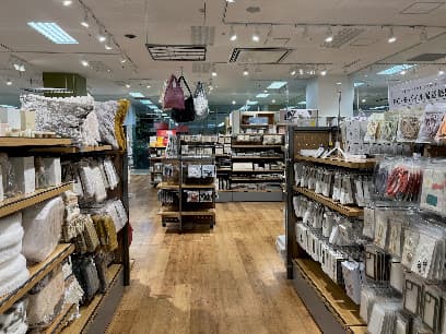 3COINS+plus ゆめタウン福山店